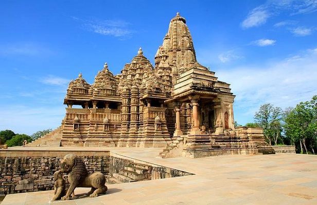 3-Day Private Tour to Khajuraho and Kamasutra Temples from Delhi by Train