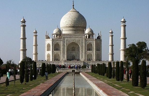 Taj Mahal and Agra Day Tour from Jaipur ending in Delhi by Train