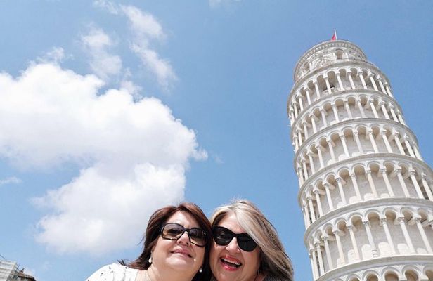Pisa all inclusive: Baptistery, Cathedral and Leaning Tower guided tour
