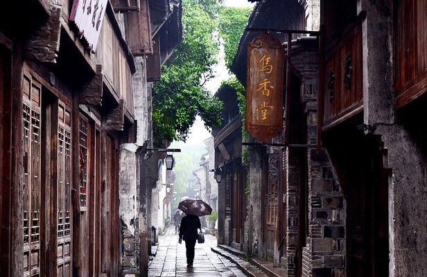 Wuzhen and Xitang Water Town Private Full Day Trip from Shanghai with Lunch and Dinner