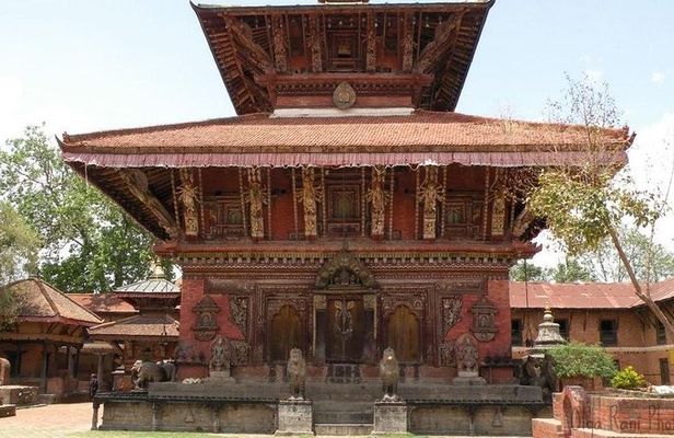 Private Day Hike from Nagarkot to Changu Narayan