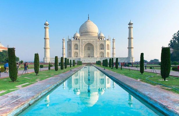 Private Taj Mahal and Agra Fort Day Tour from Delhi