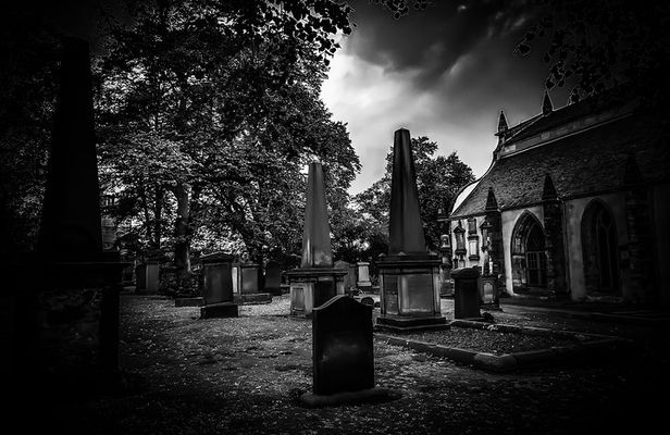 City of the Dead Haunted Graveyard Tour in Edinburgh