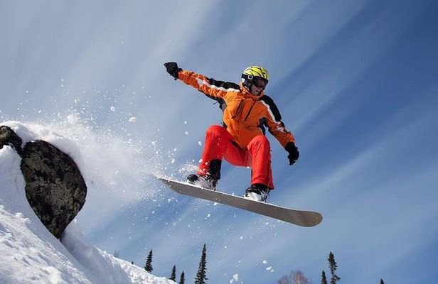 Beijing Private Tour to Badaling Ski Resort and Great Wall with Lunch