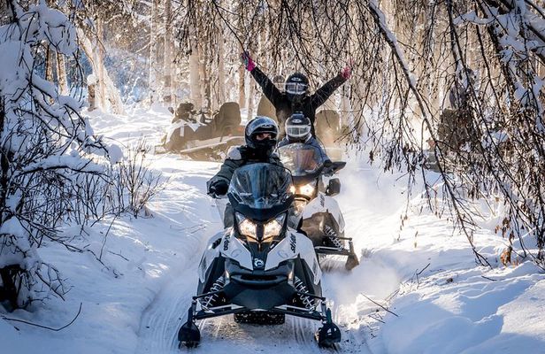 Guided Fairbanks Snowmobile Tour