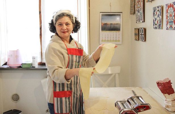 Hands-On Pasta Making Class in Central Florence with Patrizia