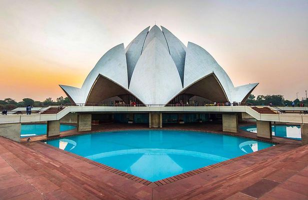 Private Delhi Temples and Spiritual Sites Tour