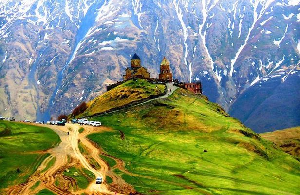 Kazbegi, Gudauri, Mtskheta & Ananuri Full Day Private Tour From Tbilisi