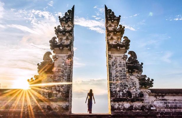 Gates to Heaven - Lempuyang Tour