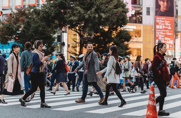 Personal Travel and Vacation Photographer Tour in Tokyo