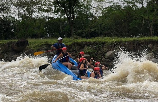 Rafting La Fortuna the highlight of your vacation in Costa Rica - Lunch Included