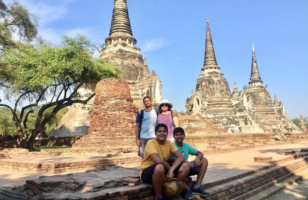 Private Excursion to Floating Market and Ayutthaya World Heritage