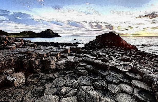 Private Luxury Causeway Coast Rope Bridge & Giant's Causeway Tour