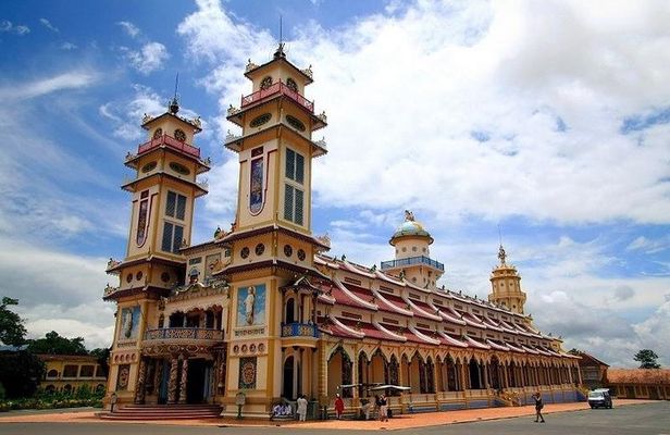 Private Cu chi Tunnels and Cao dai Temple