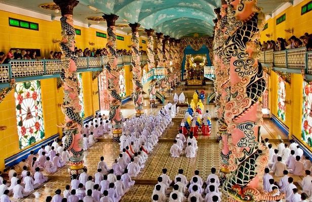Cu Chi Tunnels & Cao Dai Temple – Private Day Tour