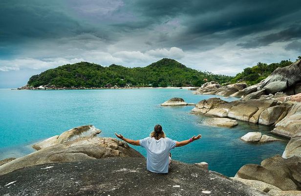 Ko Samui City Tour including Wat Phra Yai, Lat Ko Viewpoint, Hin Ta Hin Yai Rock