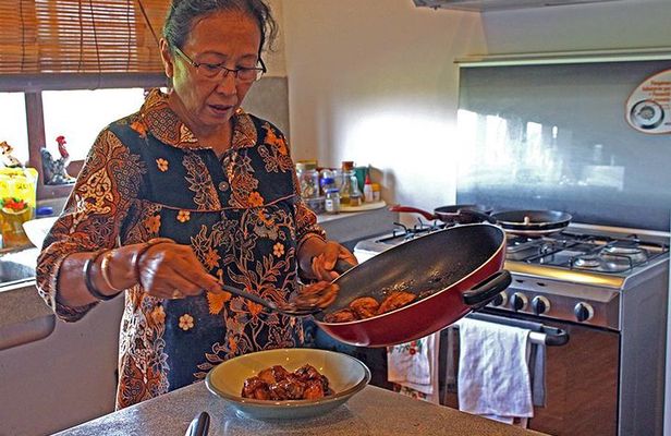 Private Javanese Cooking Class with Dotty in Tumbak Bayuh, Canggu
