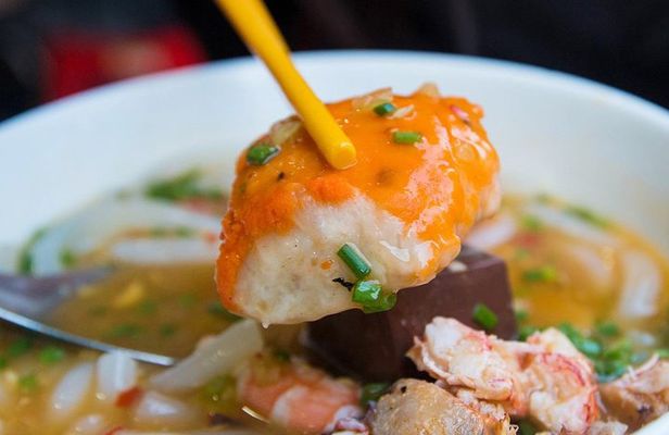 Award-winning Saigon Food Tour with GirlPower Drivers | KissTour