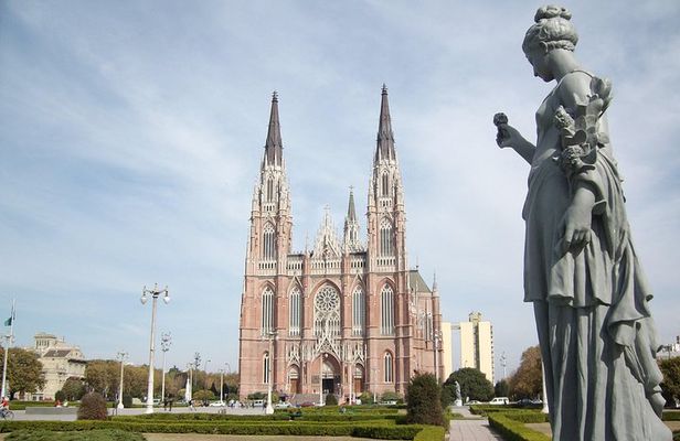 Discover La Plata: A Guided Architectural and Sightseeing Tour