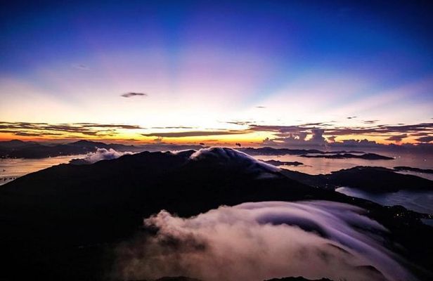 Lantau Peak Sunrise Climb