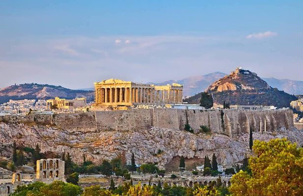 8-Day Classic Greece Tour: Athens, Epidaurus, Mycenae, Olympia, Delphi & Meteora