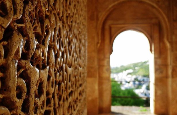 The Secrets of the Alhambra - Small group tour
