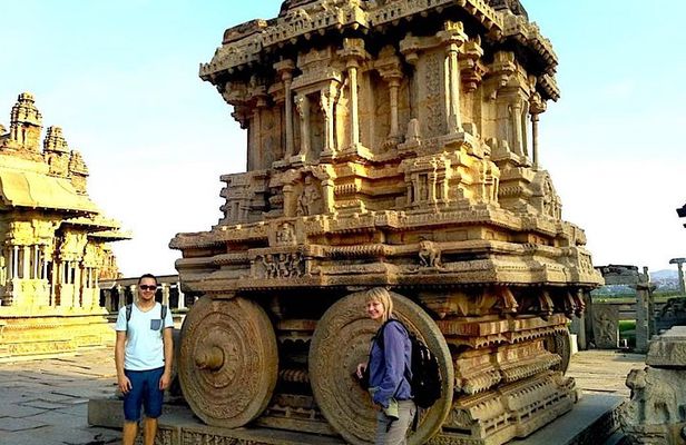 4 days tour from Bangalore to Hampi, Badami, Aihole & Pattadakal