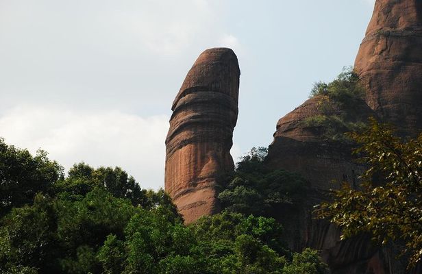 2-Day Private Danxia Mountain and Nanhua Monastery Tour From Guangzhou by Bullet Train