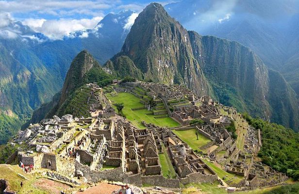 Small Group: 4-Day Inca Trail Trek to Machu Picchu