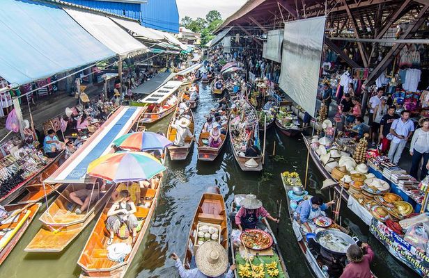 Private Tour : Damnoen Saduak Floating Market from Bangkok (SHA Plus)