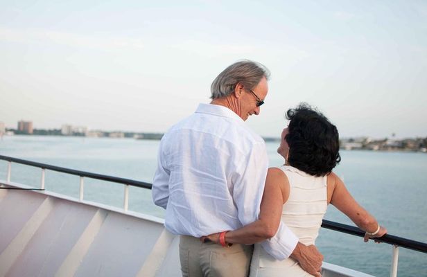 Daytime Yacht Cruise with Music & Optional Dining in St. Pete