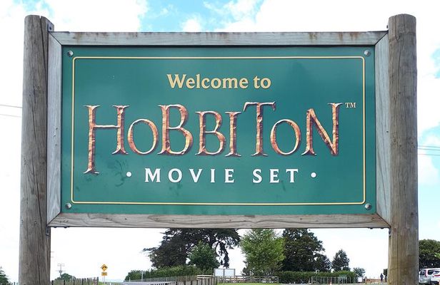 Hobbiton Transport & Tauranga Highlights Excursion from Tauranga