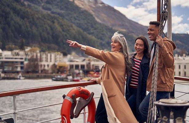 TSS Earnslaw Lake Wakatipu Steamship Cruise from Queenstown
