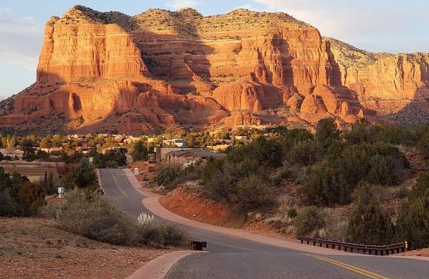 PRIVATE Sedona Scenic Half-Day in Luxury SUV Tour