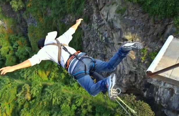 2-Day Quilotoa Lake & Baños Private and Personalized Tour
