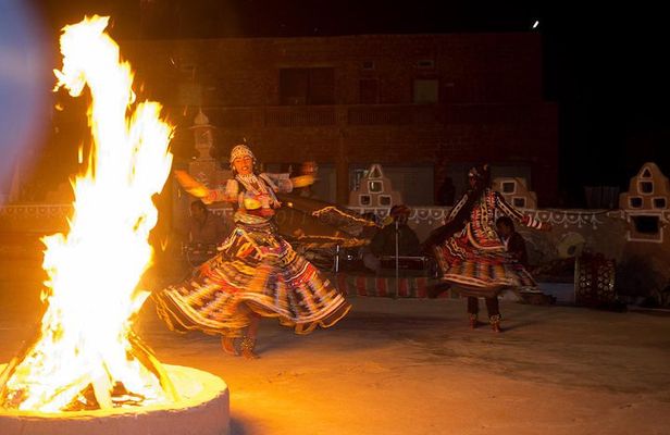 2-Night Desert Experience with Luxury Camp from Jaisalmer