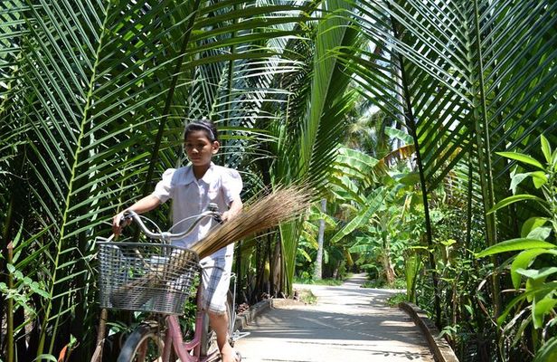 Cycling Mekong Delta Ben Tre 2days