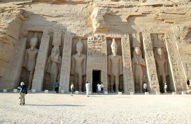 Abu Simbel and Aswan 2-Day Tour from Luxor