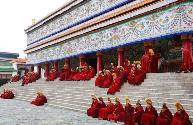 Private Tour: 4-Night Trip from Lanzhou to Labrang and Xining