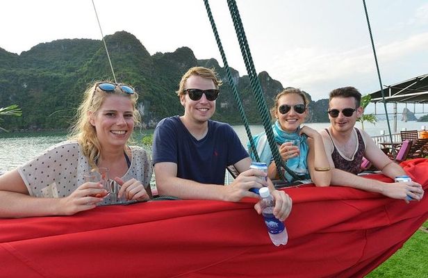 3 Days 2 Nights Oasis Bay Classic Cruise Halong Bay