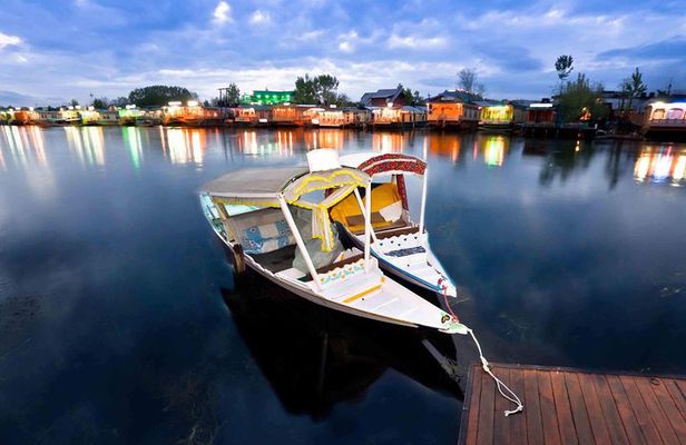 6-Days Luxury Tour Package of Kashmir from Srinagar