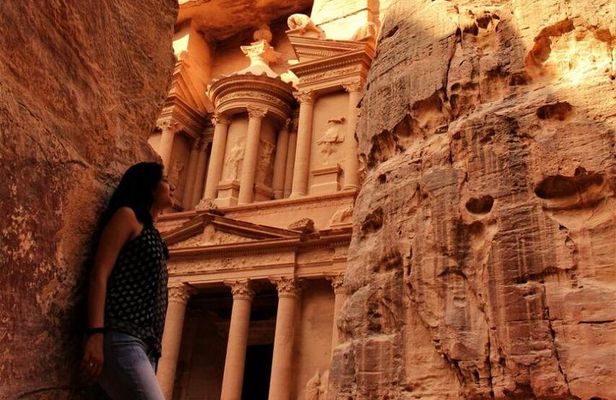 Full-Day Private Tour in Petra with Hotel Pick-Up