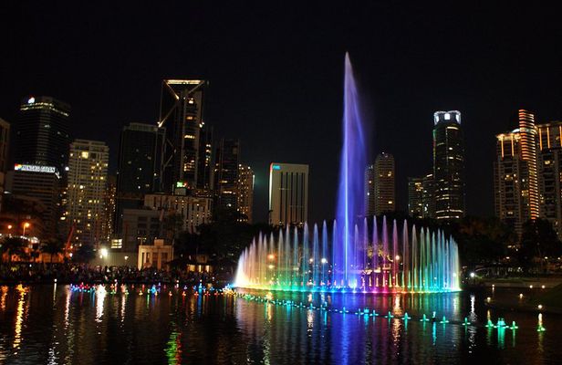 Kuala Lumpur Night City Tour: Experience the Nightlife
