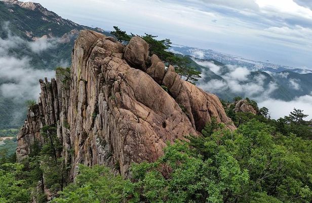 Private Mt.Seorak national park Tour and Sokcho