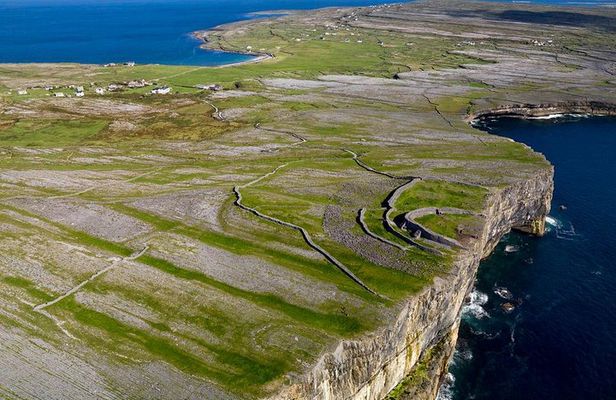 6-day All Ireland & Northern Ireland Rail Tour from Dublin