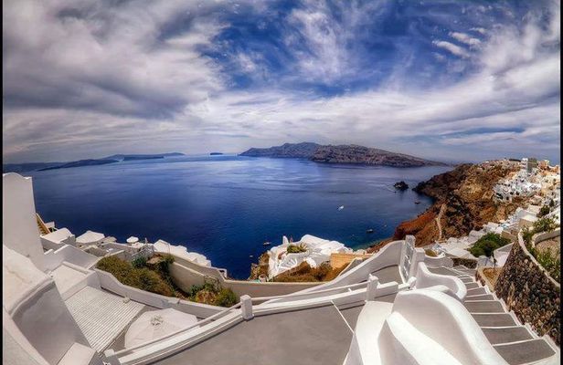 Santorini Private Tour With Food Experience