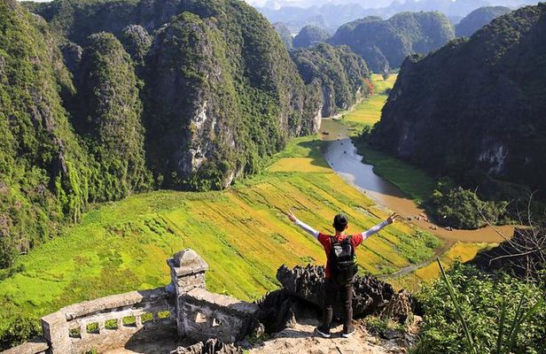 Ninh Binh Day Trip: Hoa Lu Temples - Tam Coc Boat Trip - Mua Cave