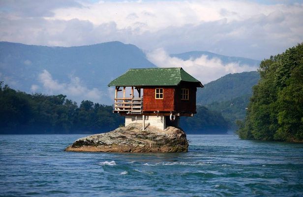 Šargan Eight Railway, Wooden Town & House on Drina river day trip from Belgrade