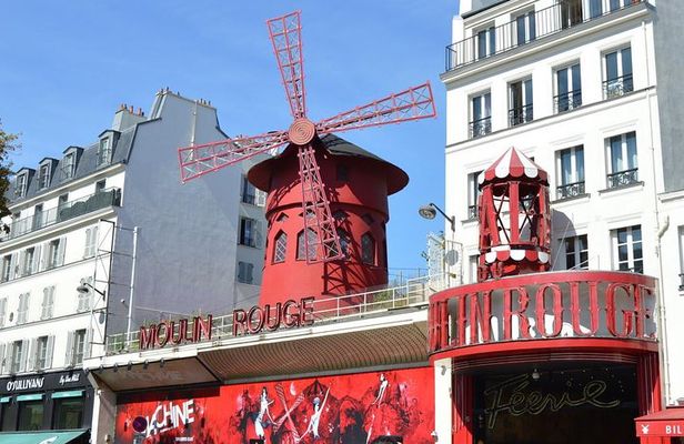 Paris Montmartre: 2 hour guided tour English or German (group)