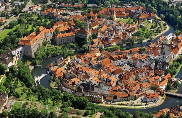 Cesky Krumlov Full day tour from Prague and back